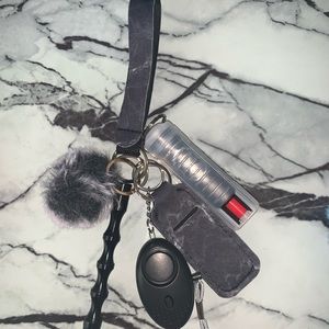 Self Defense Key Chain with pepper spray (Black)